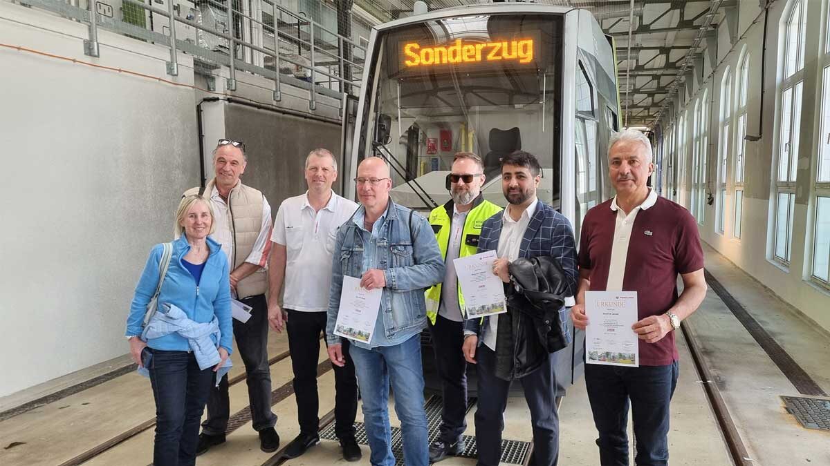 Teilnehmer mit ihren Instruktoren